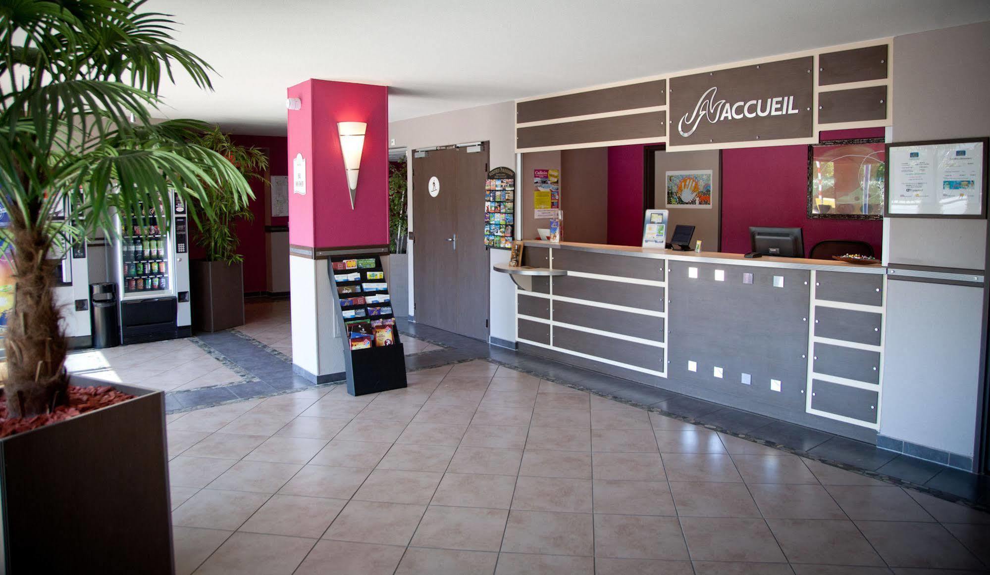 B&B Hôtel Pau Zénith Exterior foto